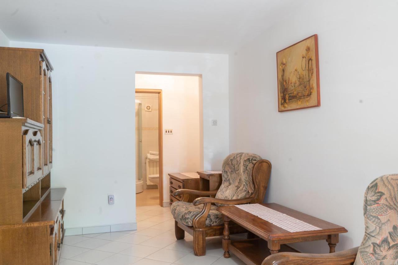 Rooms Ljubica Cres Eksteriør billede