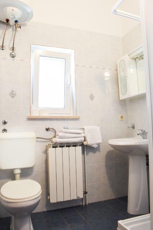 Rooms Ljubica Cres Eksteriør billede